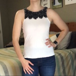 Express tank with lace detail